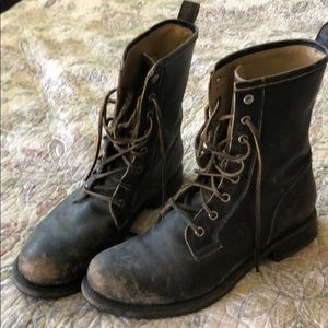 Frye Jenna combat boot size 10